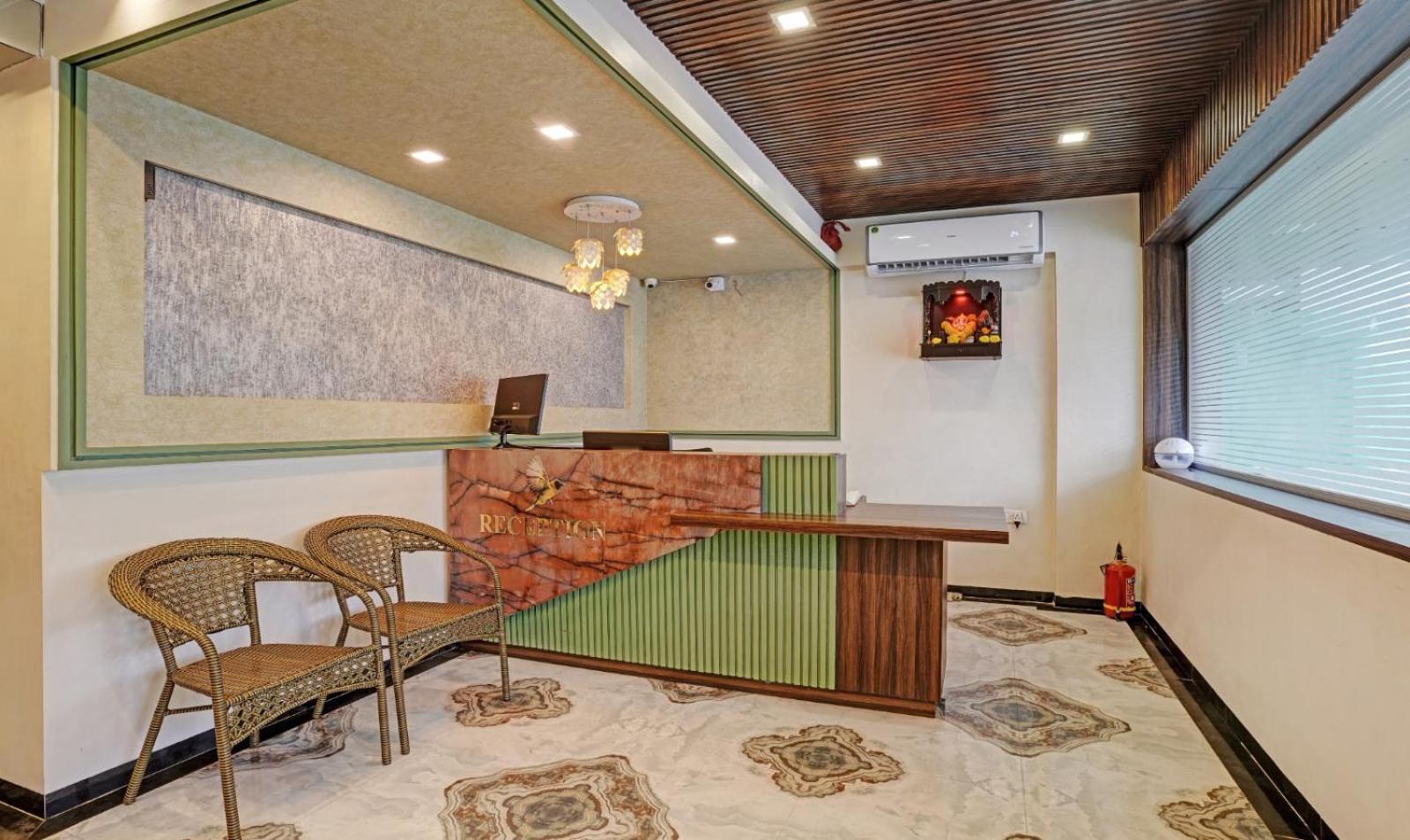 Glitz Hotels Golden Birds - Mahape, Navi Mumbai Extérieur photo
